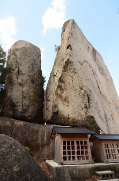 八丈岩（三雲城址）：近畿エリア | おでかけガイド：JRおでかけネット