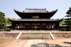 素敵なお寺！萬福寺は中国風の伽藍作り回廊があり見所満点